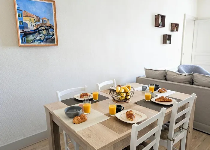 Hyper Centre Avec Magnifique Vue アパート アンジェ